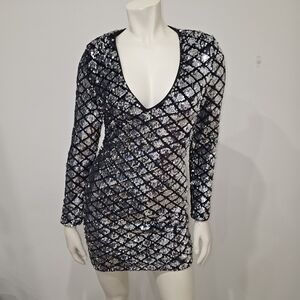 NWT Parisian Silver Metallic Sequin Mini Dress US 2
